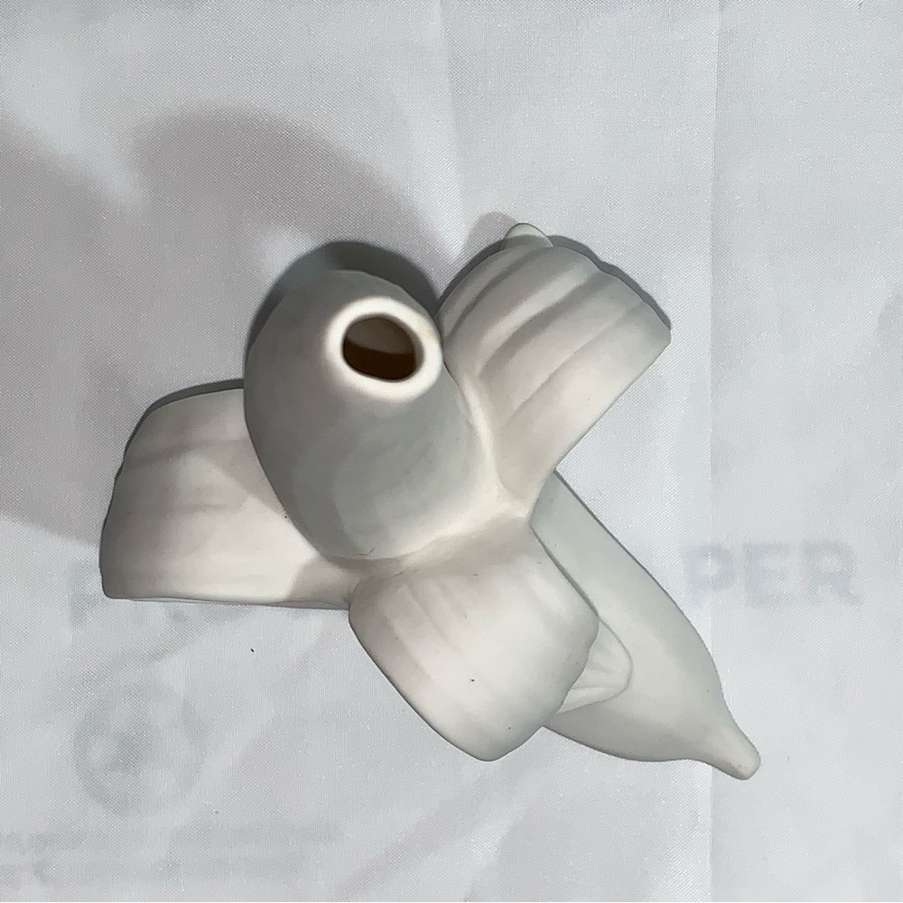 JONATHAN ADLER life size standing PEELED BANANA bud vase - Picture 4 of 8